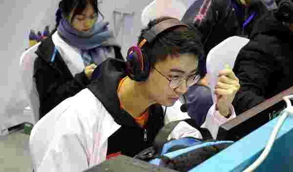 圣龙的动作 圣龙的动作