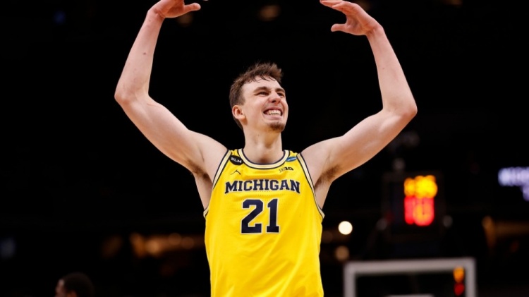 凌晨4点开 凌晨4点开